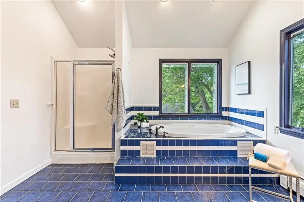 22 Mayfield Road Barrington RI 02806