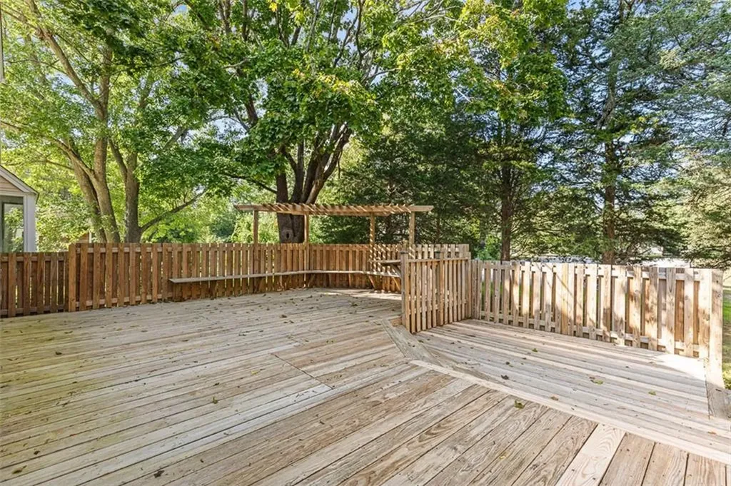 22 Mayfield Road Barrington RI 02806
