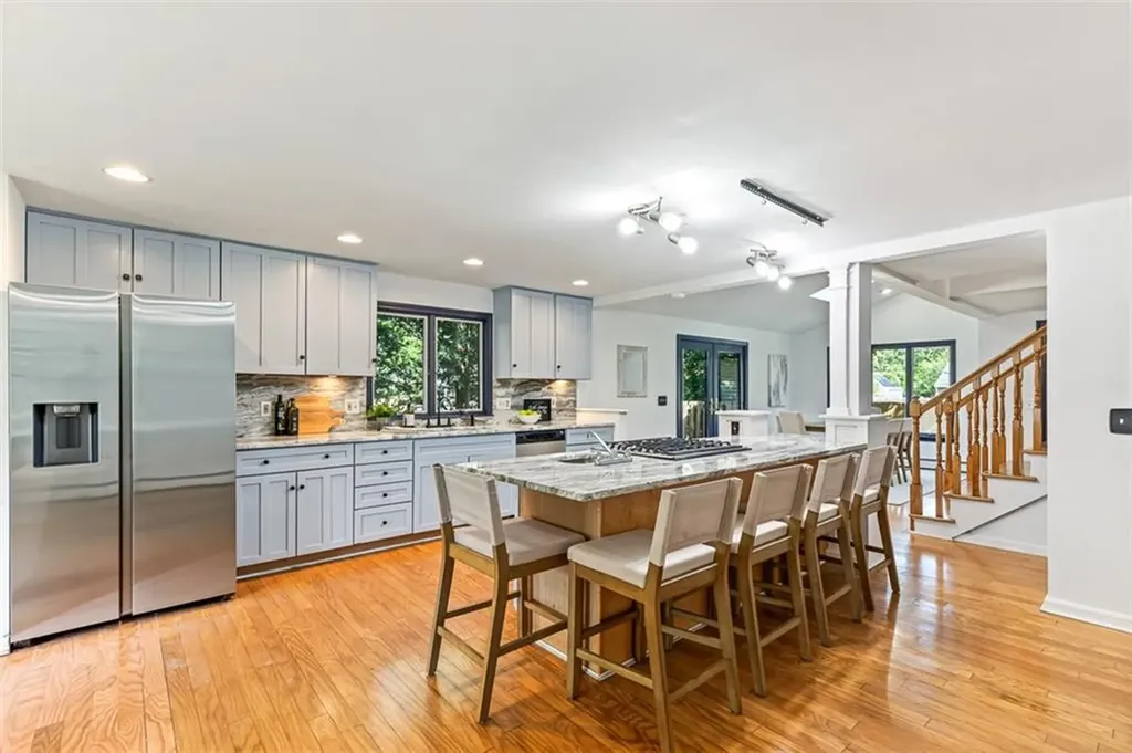 22 Mayfield Road Barrington RI 02806