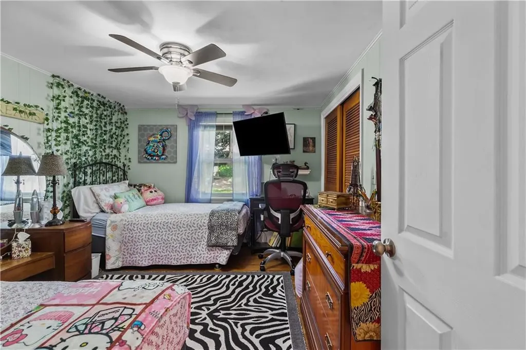 30 Johnnycake Lane Portsmouth RI 02871