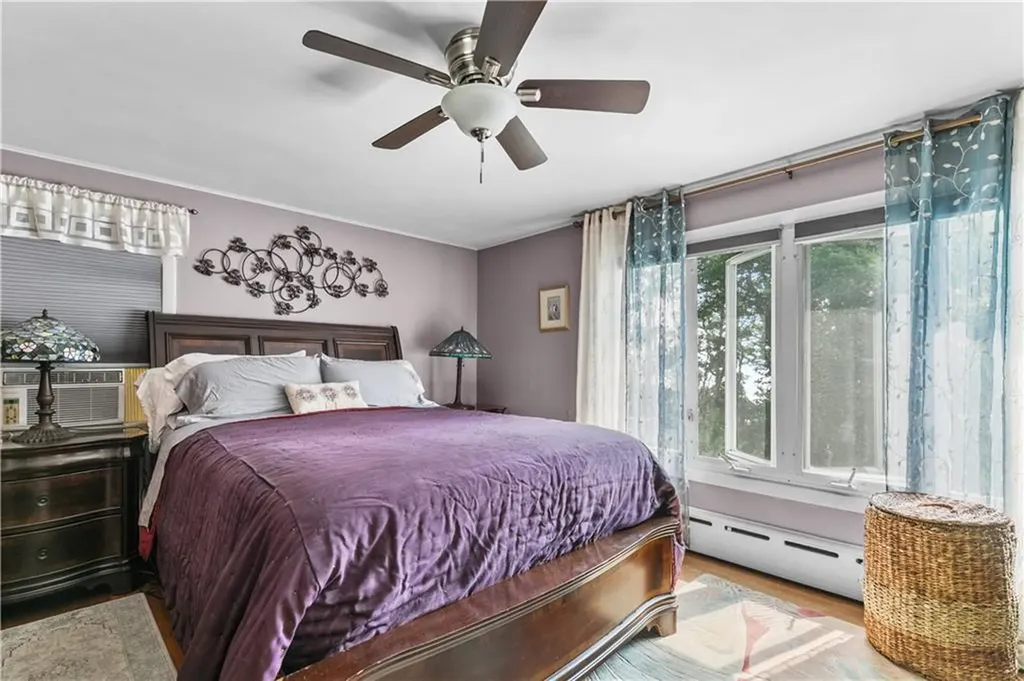 30 Johnnycake Lane Portsmouth RI 02871