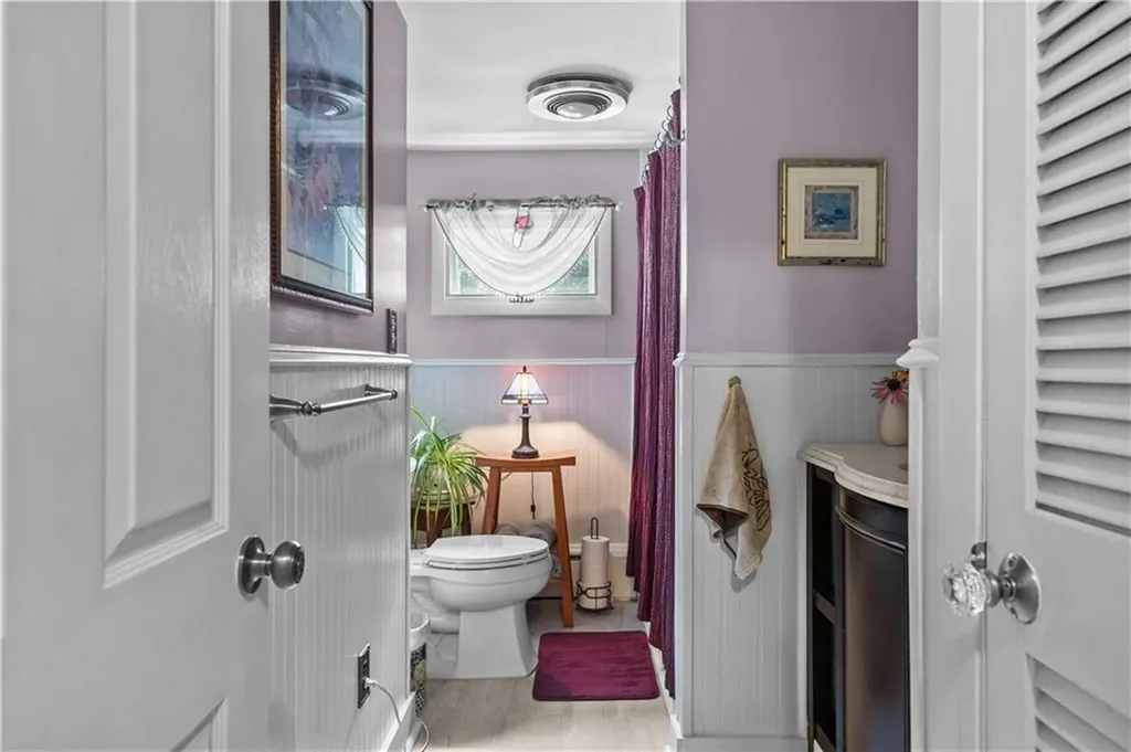 30 Johnnycake Lane Portsmouth RI 02871