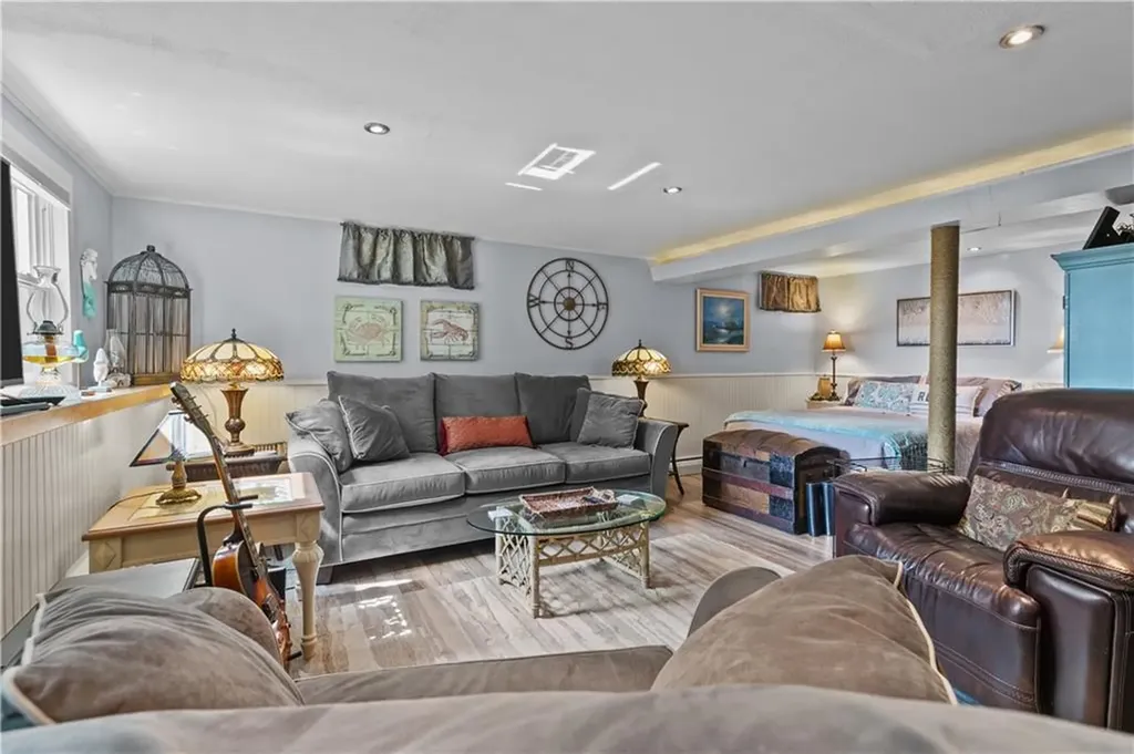 30 Johnnycake Lane Portsmouth RI 02871