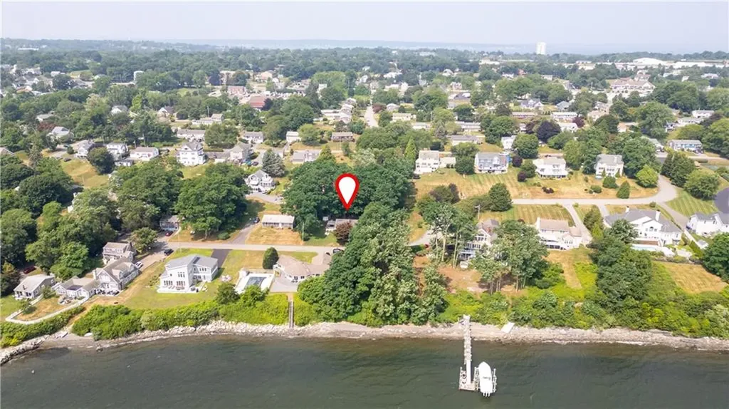 30 Johnnycake Lane Portsmouth RI 02871
