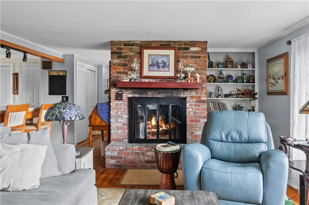 30 Johnnycake Lane Portsmouth RI 02871