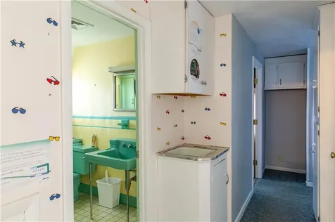 5393 Post Road East Greenwich RI 02818