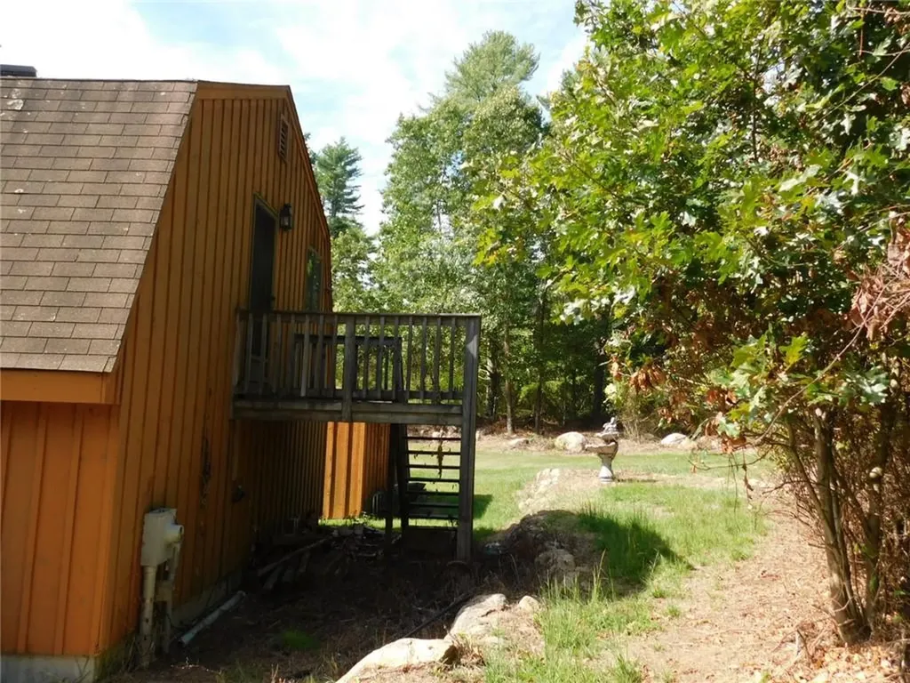 353 Summit Road Exeter RI 02822
