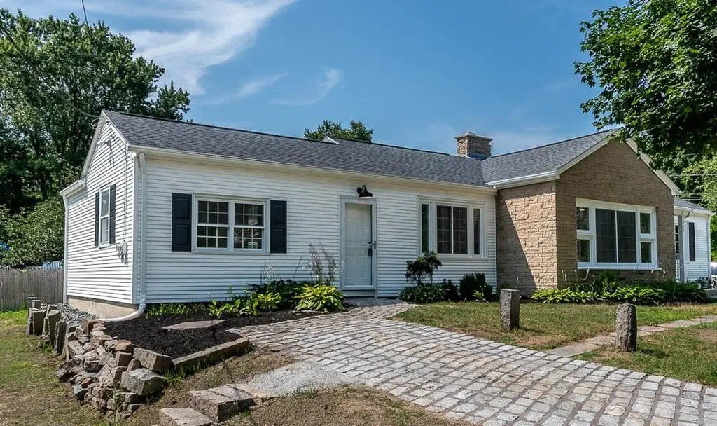 237 Sneech Pond Road Cumberland RI 02864