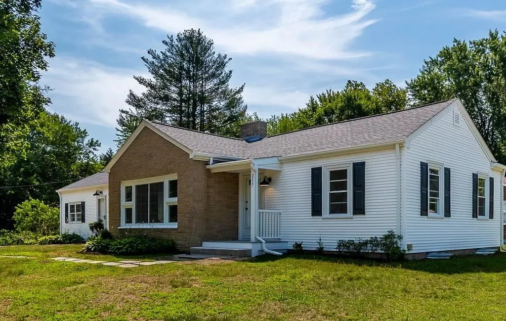 237 Sneech Pond Road Cumberland RI 02864