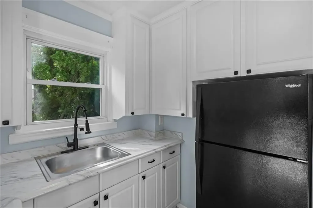 108 Pleasant View Road Warwick RI 02888
