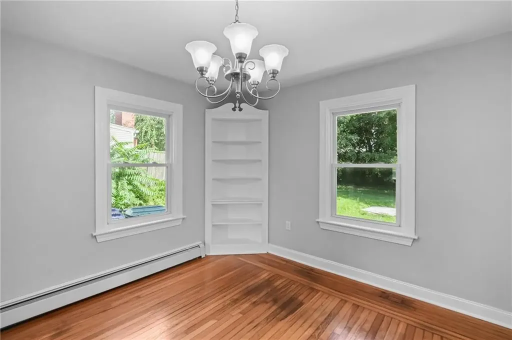 108 Pleasant View Road Warwick RI 02888