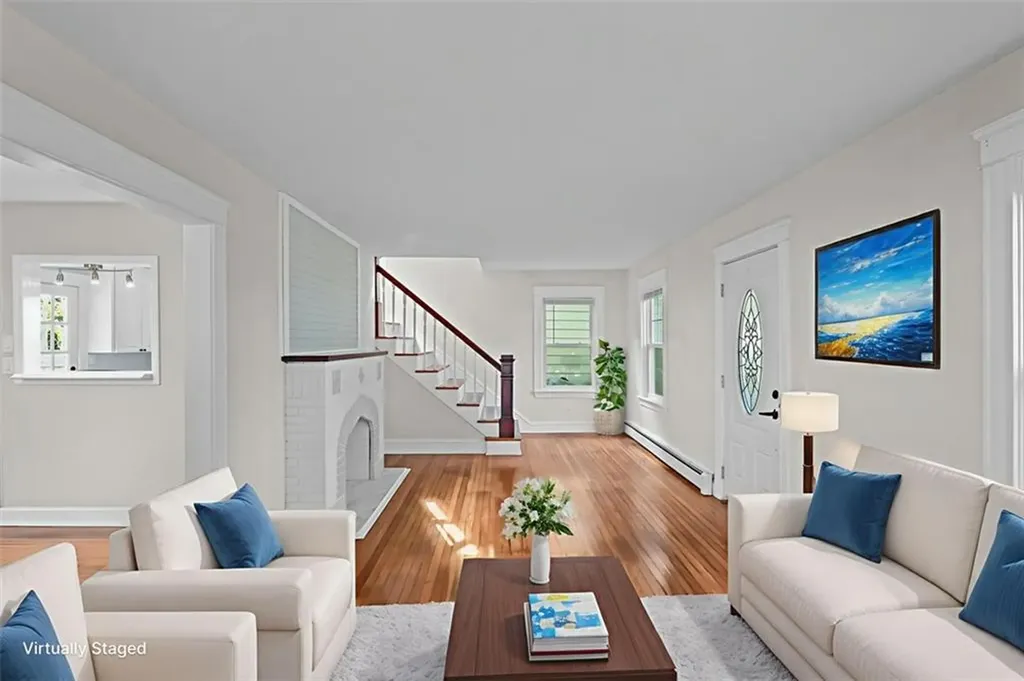 108 Pleasant View Road Warwick RI 02888