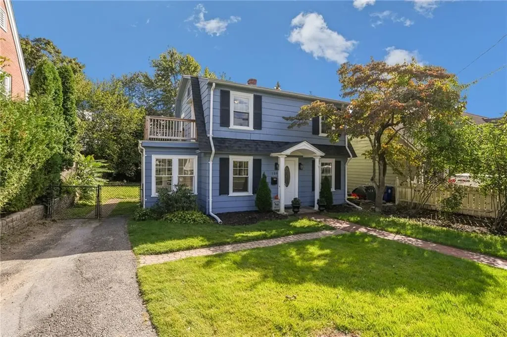 108 Pleasant View Road Warwick RI 02888