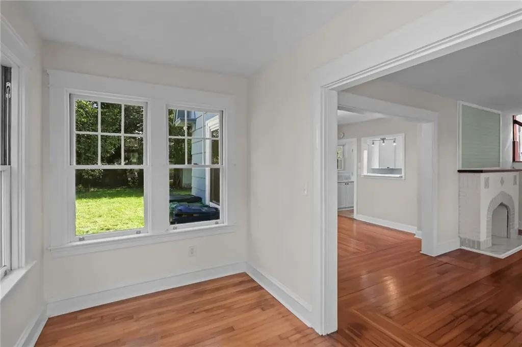 108 Pleasant View Road Warwick RI 02888