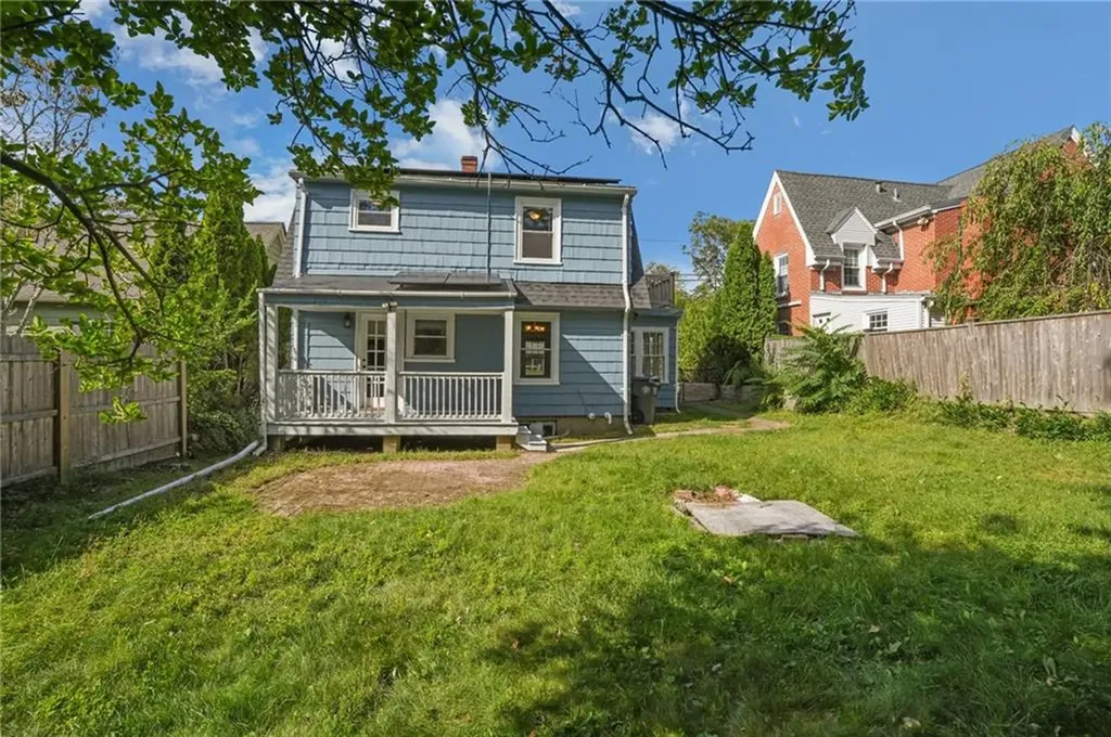 108 Pleasant View Road Warwick RI 02888