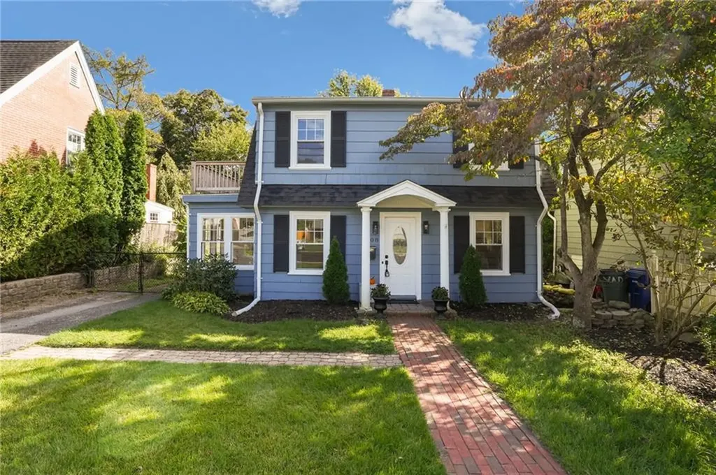 108 Pleasant View Road Warwick RI 02888