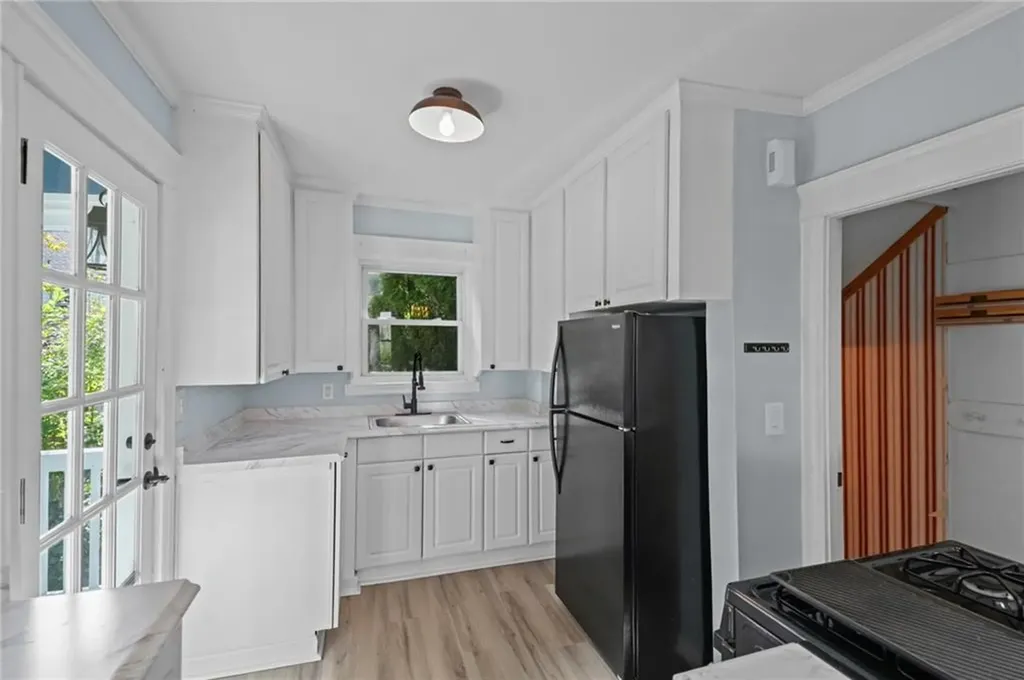 108 Pleasant View Road Warwick RI 02888