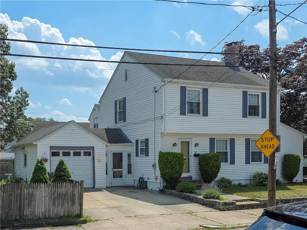 185 Hunts Avenue Pawtucket RI 02861