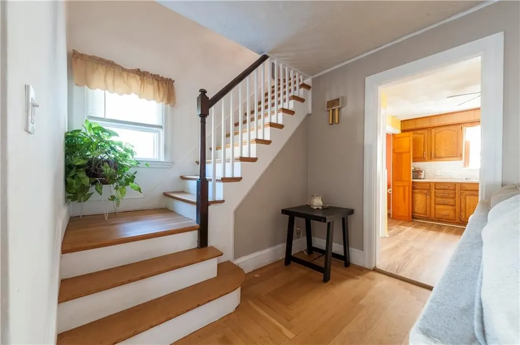 185 Hunts Avenue Pawtucket RI 02861