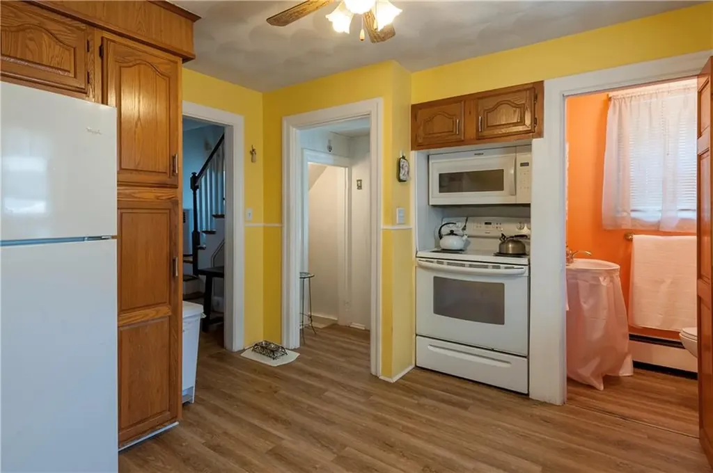 185 Hunts Avenue Pawtucket RI 02861