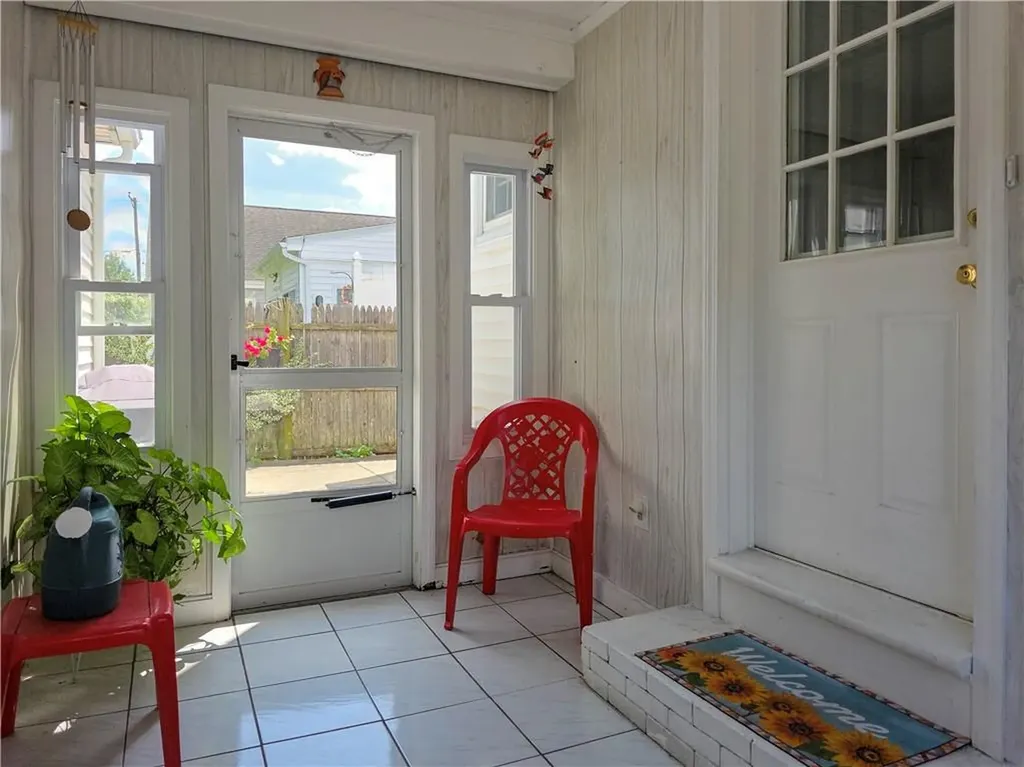 185 Hunts Avenue Pawtucket RI 02861