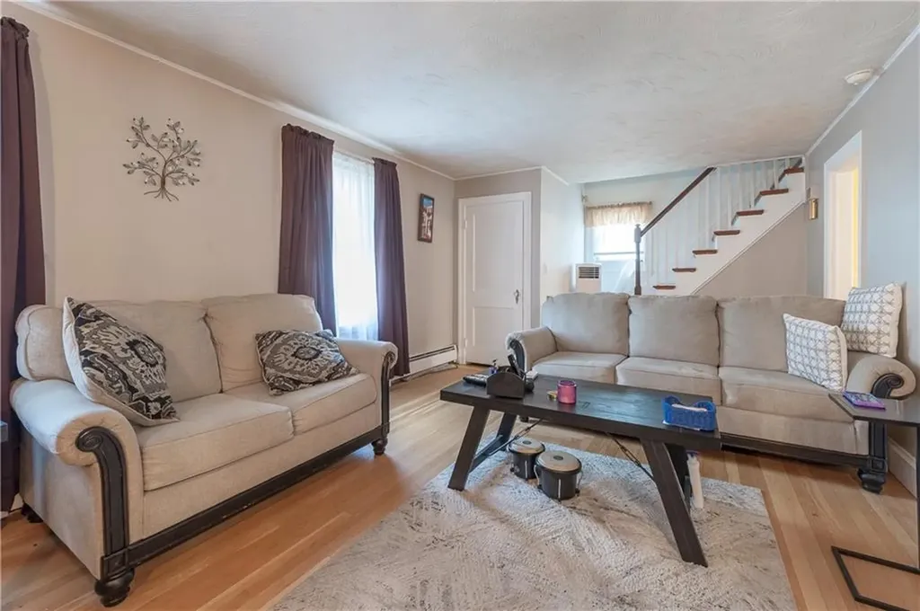 185 Hunts Avenue Pawtucket RI 02861