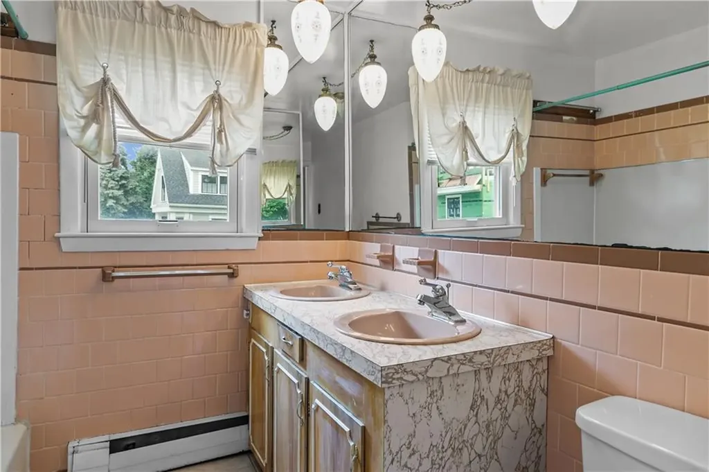 78 Ellery Road Newport RI 02840