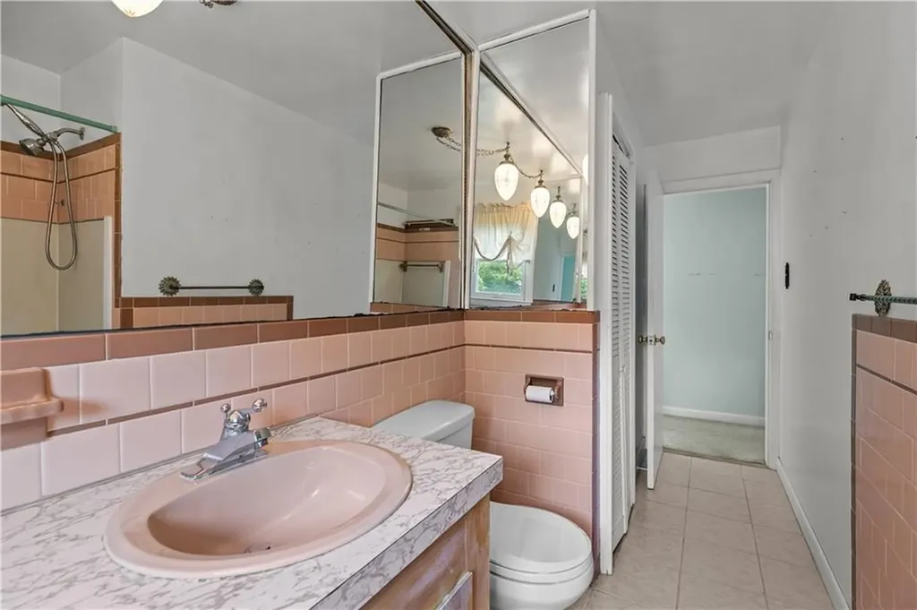 78 Ellery Road Newport RI 02840