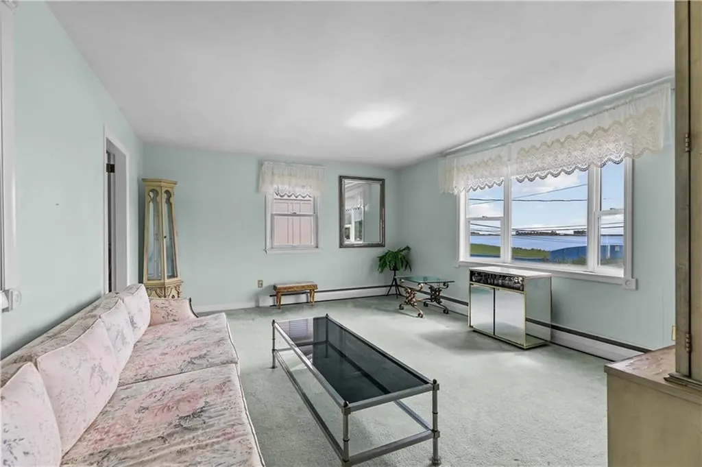 78 Ellery Road Newport RI 02840