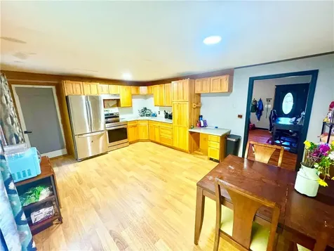 198 Colvintown Road Coventry RI 02906