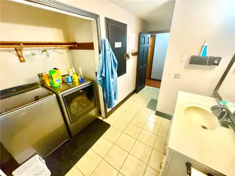 198 Colvintown Road Coventry RI 02906