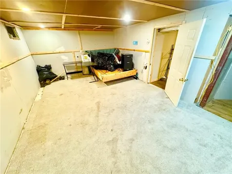 198 Colvintown Road Coventry RI 02906