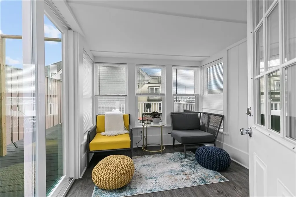 491 493 Thames Street Newport RI 02840