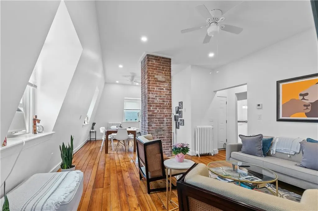 491 493 Thames Street Newport RI 02840