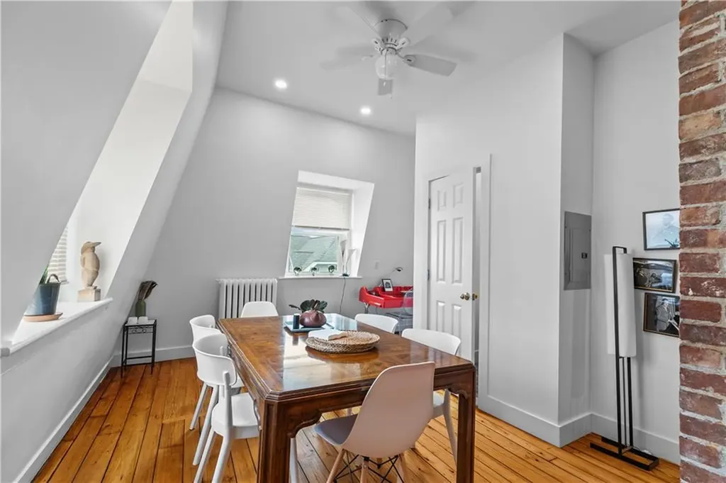 491 493 Thames Street Newport RI 02840