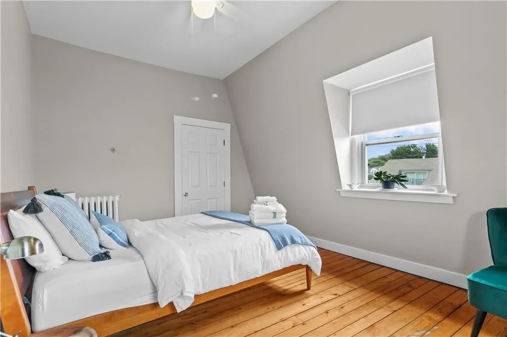 491 493 Thames Street Newport RI 02840