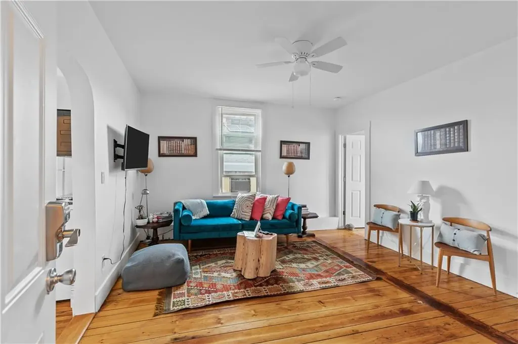 491 493 Thames Street Newport RI 02840
