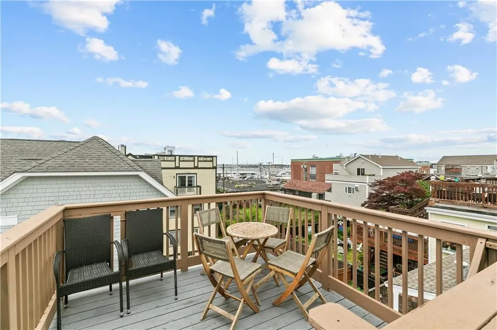 491 493 Thames Street Newport RI 02840