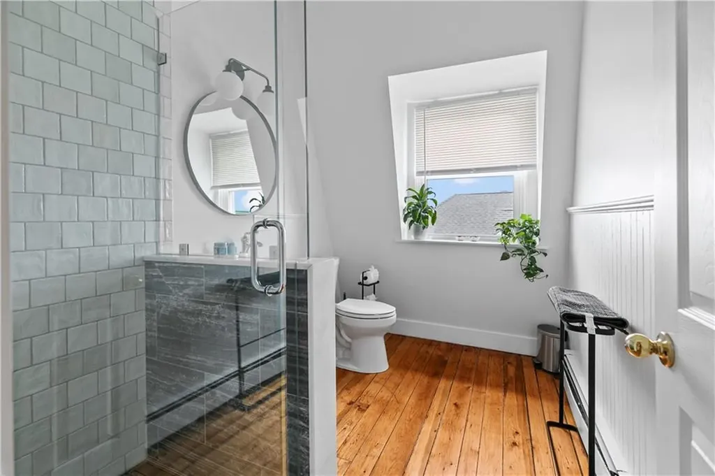 491 493 Thames Street Newport RI 02840