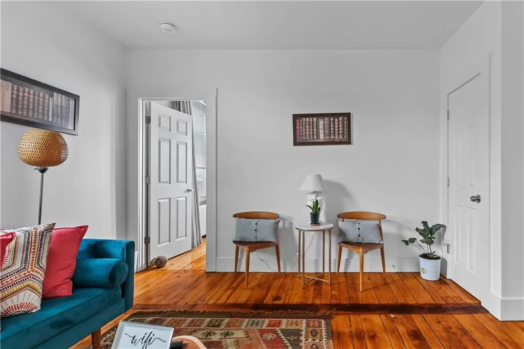 491 493 Thames Street Newport RI 02840