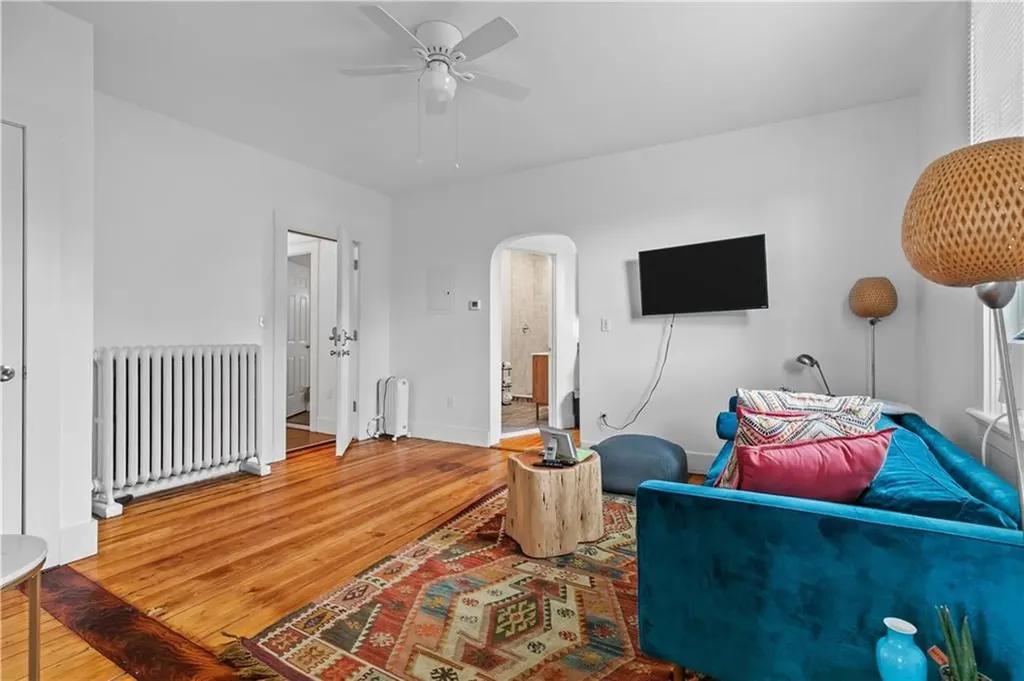 491 493 Thames Street Newport RI 02840