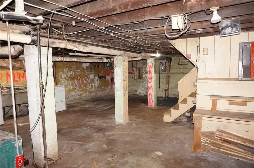 208 California Avenue Providence RI 02905