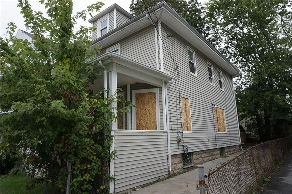 208 California Avenue Providence RI 02905