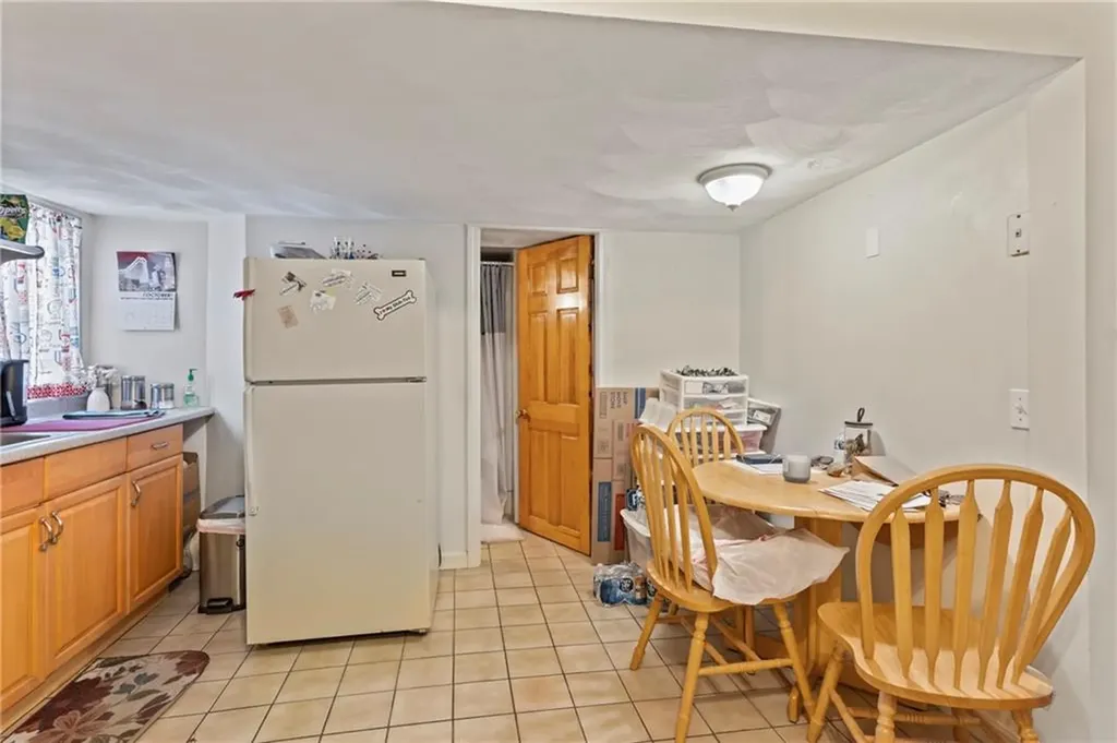 1674 1670 Main Street West Warwick RI 02893