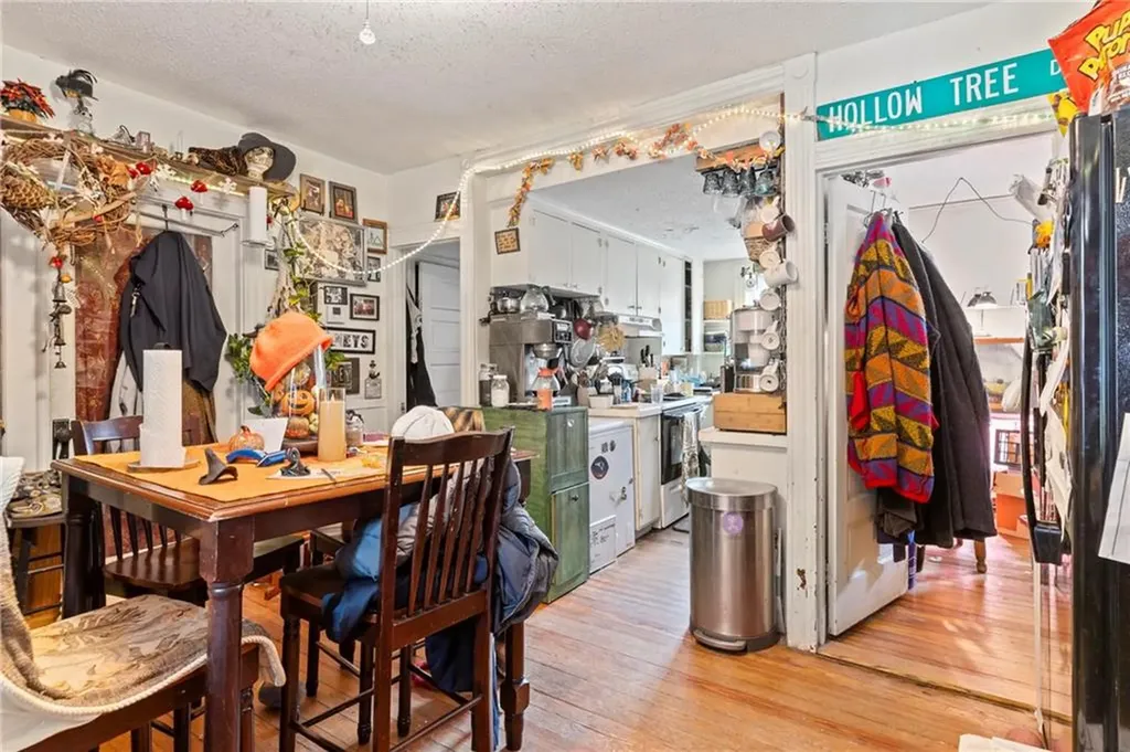 1674 1670 Main Street West Warwick RI 02893