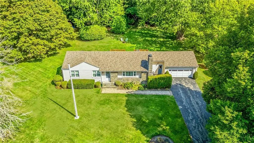 6 Wabasso Terrace Middletown RI 02842