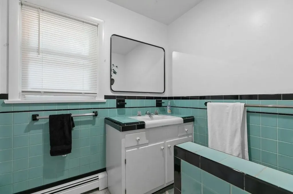 6 Wabasso Terrace Middletown RI 02842