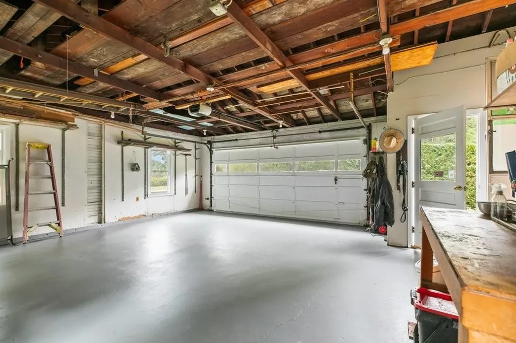 6 Wabasso Terrace Middletown RI 02842