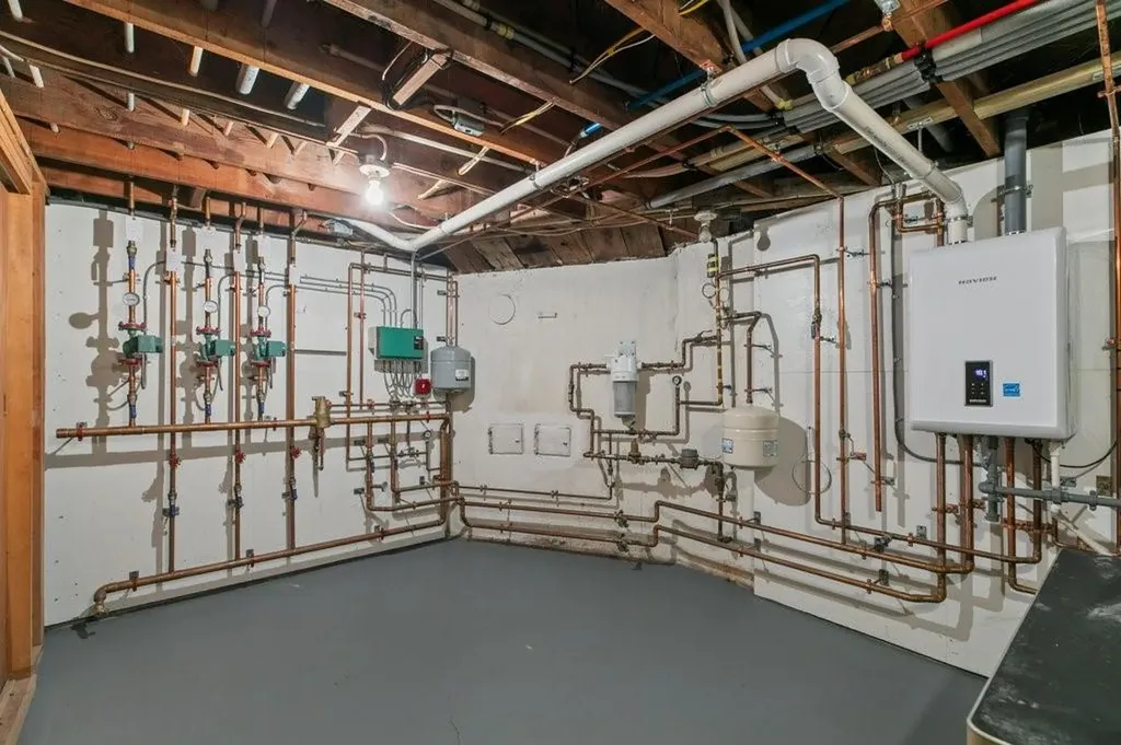 6 Wabasso Terrace Middletown RI 02842