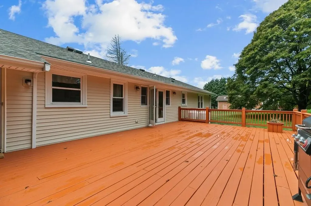 6 Wabasso Terrace Middletown RI 02842